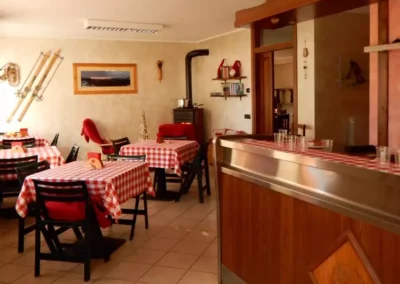 Interno del rifugio il dosso